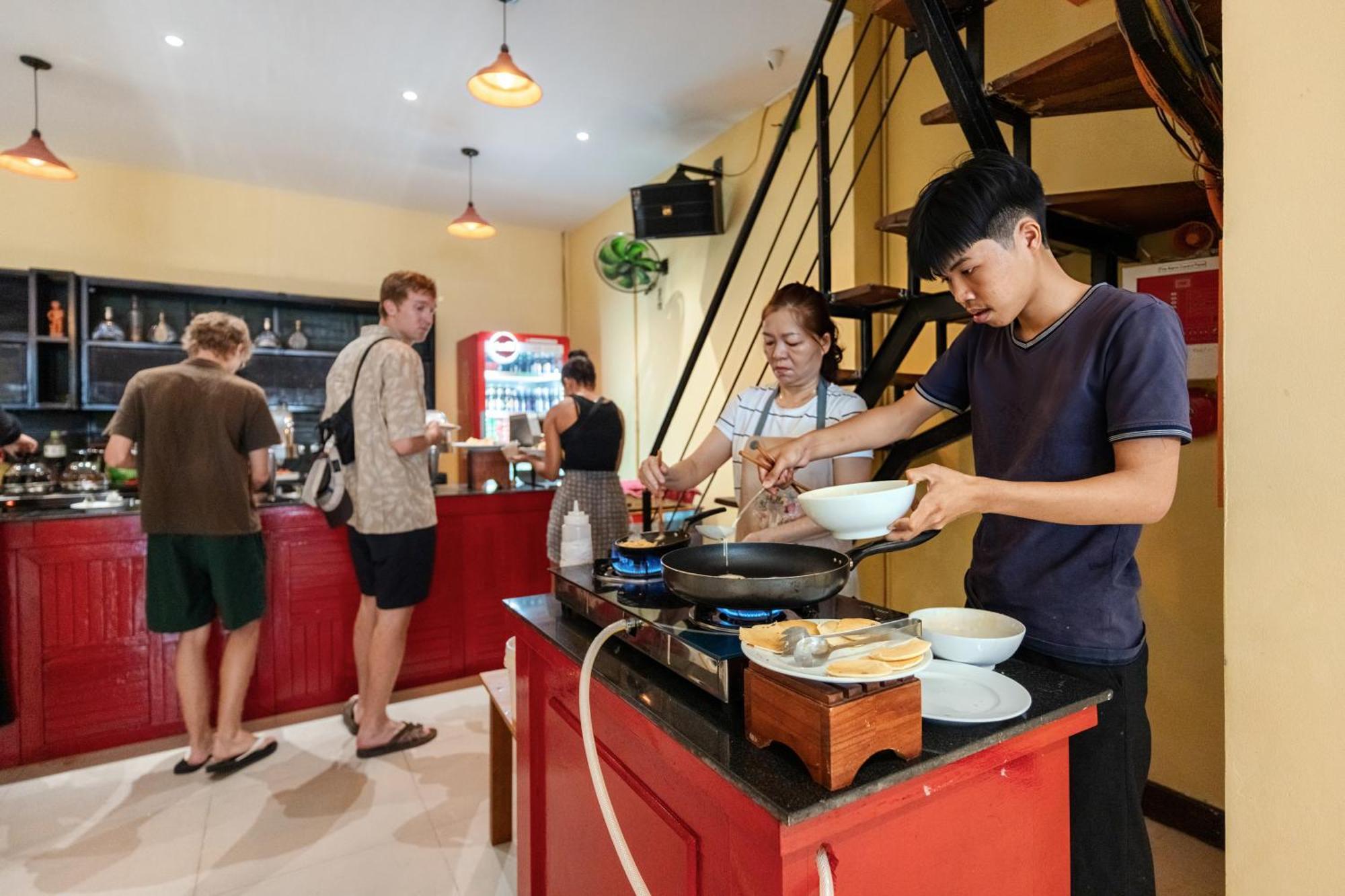 Harmony Old Town Hostel And Pool Bar ฮอยอัน ภายนอก รูปภาพ