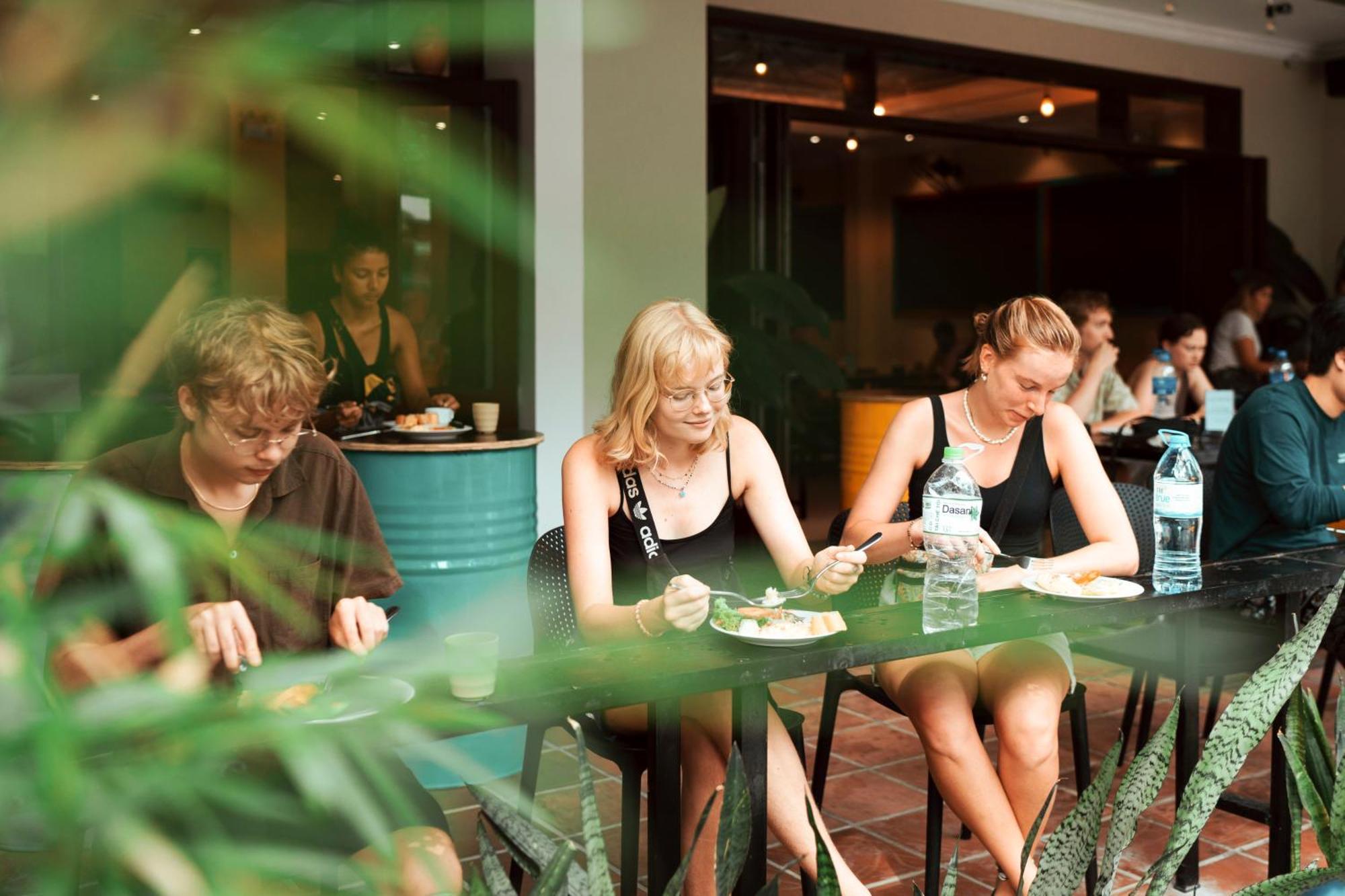 Harmony Old Town Hostel And Pool Bar ฮอยอัน ภายนอก รูปภาพ