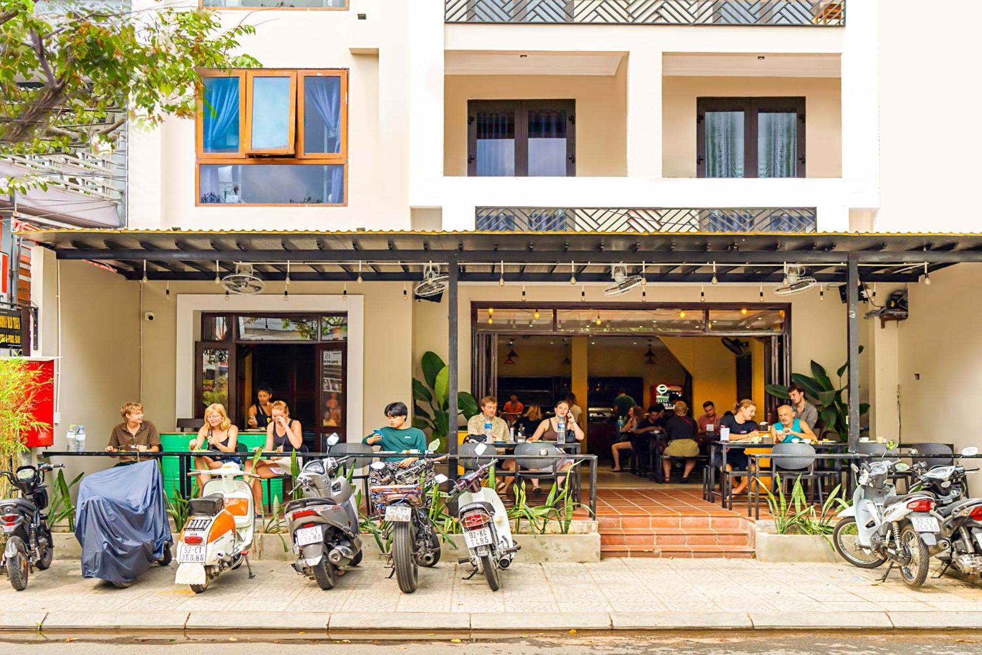 Harmony Old Town Hostel And Pool Bar ฮอยอัน ภายนอก รูปภาพ